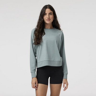 Vuori Women's Long Sleeve Halo Crew